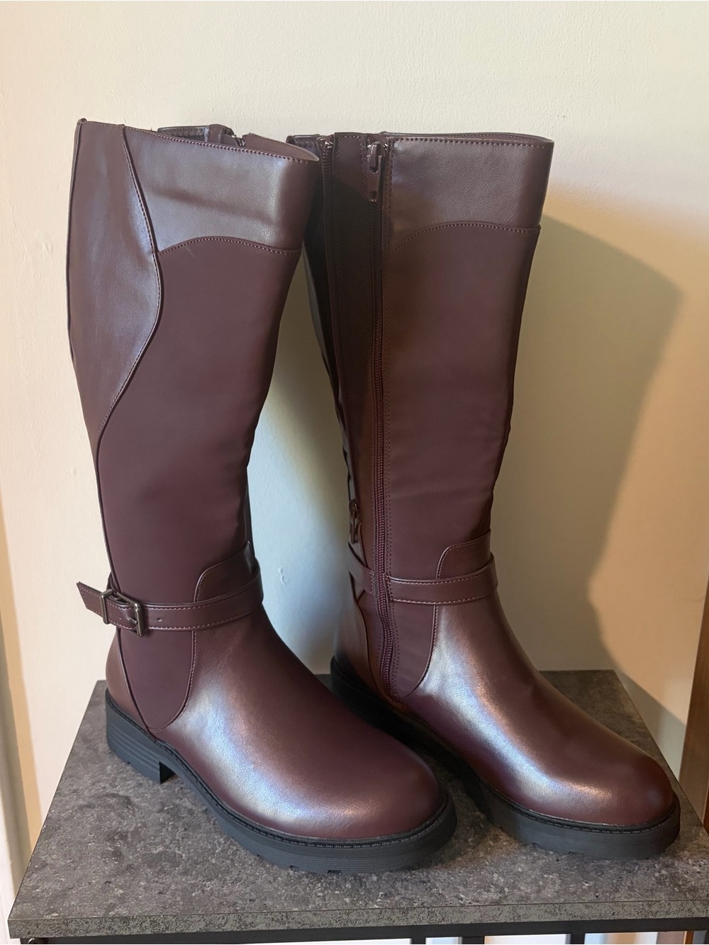Women's Tall Riding Boots in Burgundy size 7.5